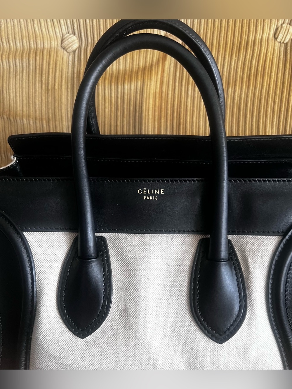 Authentic - CELINE black and cream Luggage Tote bag - Picture 4 of 12